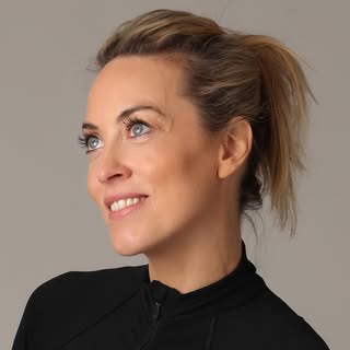 Kathryn Thomas - Instagram Profile Picture of Kathryn Thomas (@kathrynthomasofficial) on Instagram