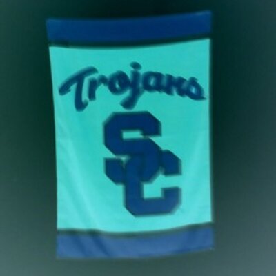 Profile Picture of Noah Danielson (@VarsityUSC) on Twitter