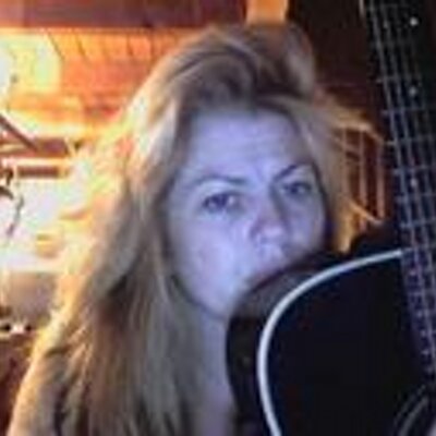 Profile Picture of Tempe Blaszyk (@mysticalyricist) on Twitter