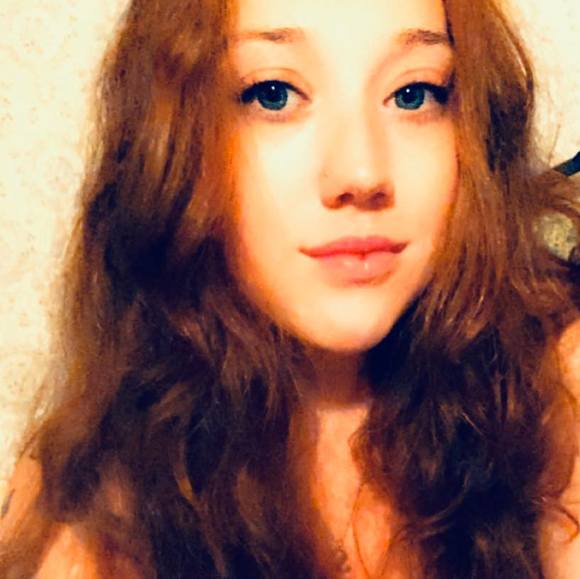 Profile Picture of Desirae Stallone (@gingy2519) on Poshmark