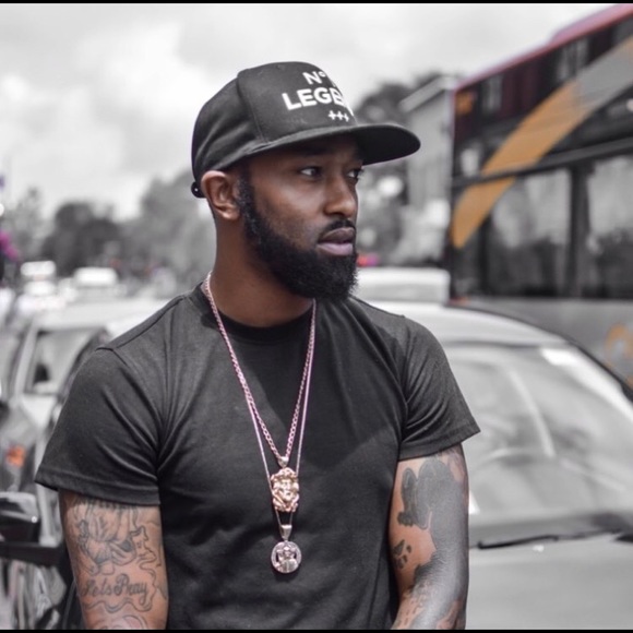 Profile Picture of Nate Smith (@nathansmithlaw) on Poshmark