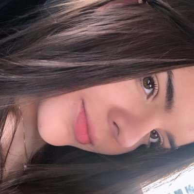 Profile Picture of Clarice Rocha (@claricergois) on Twitter