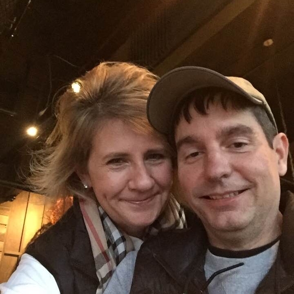 Profile Picture of Cheryl Roberts (@cherlynot) on Poshmark