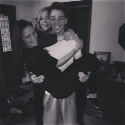 Profile Picture of Zach Reeves (@zach_reeves) on Twitter