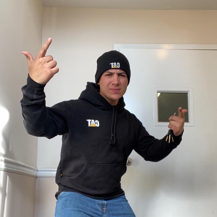 Profile Picture of Joshua Alan (@@broken6.4) on Tiktok