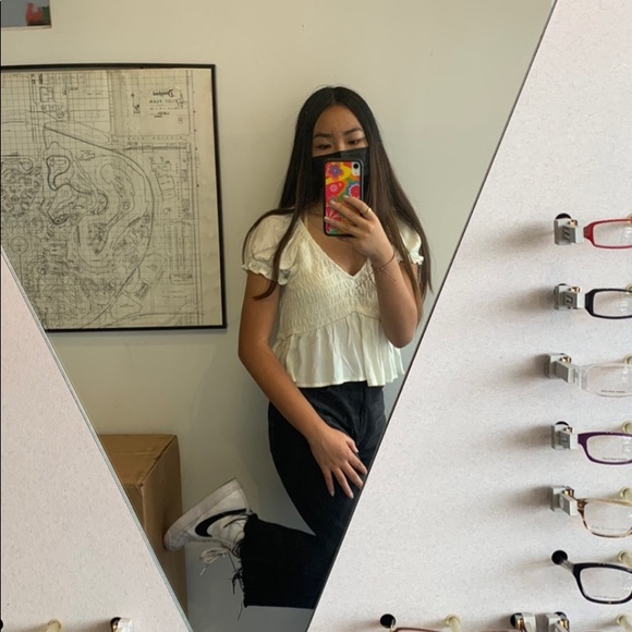 Profile Picture of Katelyn Huynh (@katelyn_huynh8) on Poshmark