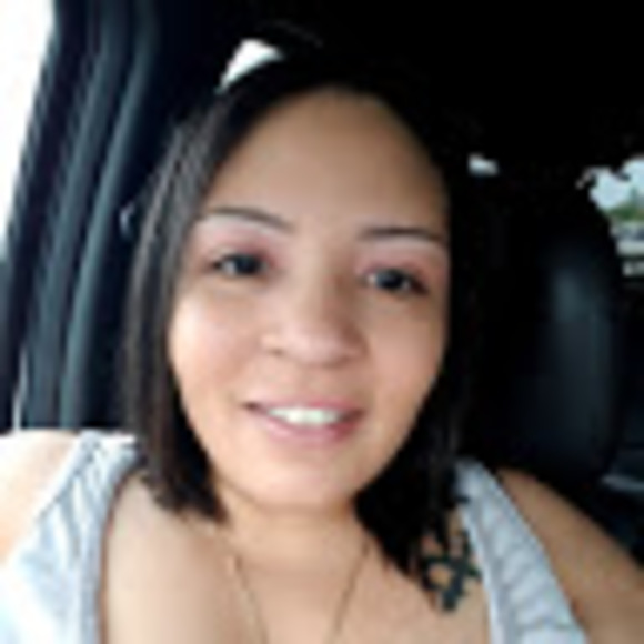 Profile Picture of Shaylinn Gentry (@shygentry) on Poshmark