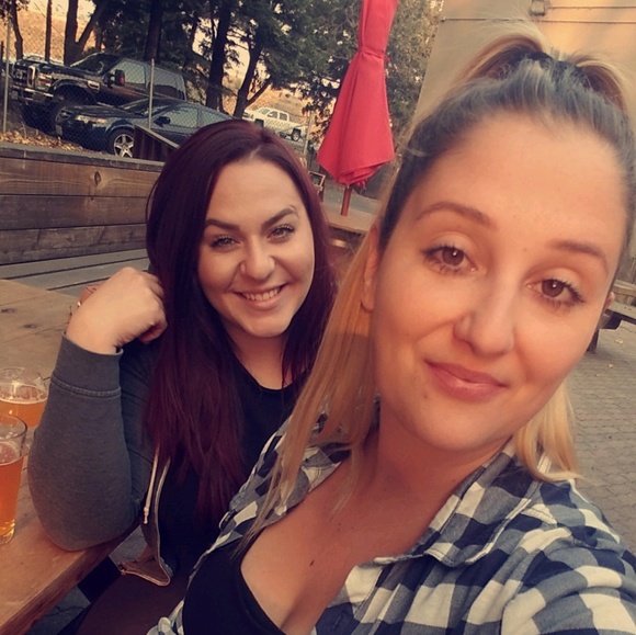 Profile Picture of Alexandra Dyas (@alidyas) on Poshmark