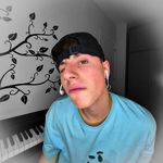Profile Picture of Adrián Romero🍍 (@adriianromero__) on Instagram