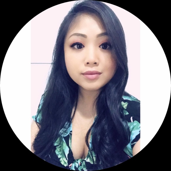 Profile Picture of Kimberly Rakthai (@kimvrak) on Poshmark