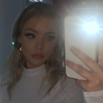 Profile Picture of Katie B (@katiebeck_) on Twitter