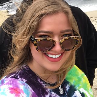 Profile Picture of Alex Hazlett (@alex_rocker_film_queen) on Instagram