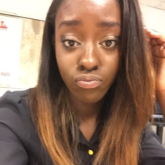 Profile Picture of Dhana Toussaint (@dhanaaax3) on Poshmark