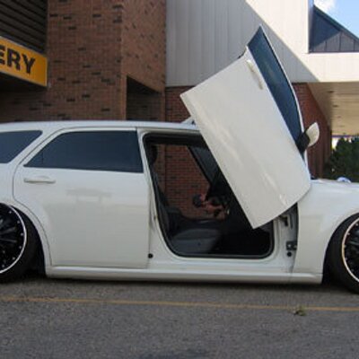 Profile Picture of Dave Mah (@superwraps) on Twitter