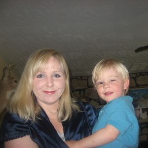 Profile Picture of Angie Harless (@wvgreeneyz) on Myspace