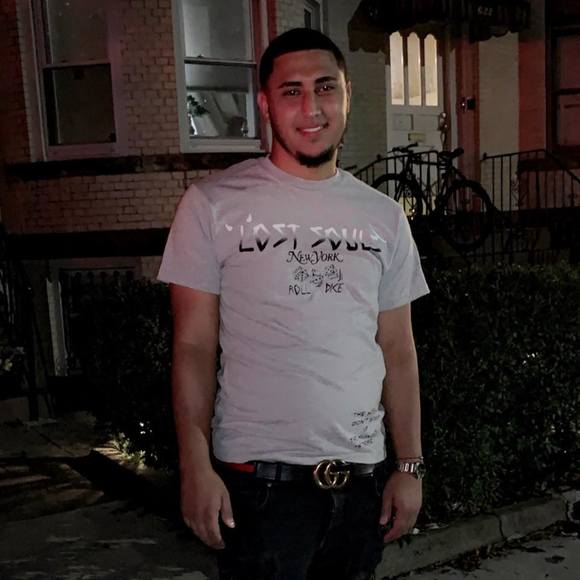 Profile Picture of Steven Fabian (@ayo__stevo) on Poshmark