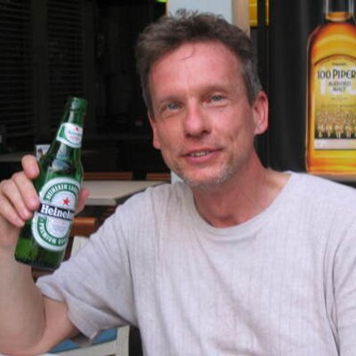 Profile Picture of Richard Malinowski (@rvogelsangm) on Twitter