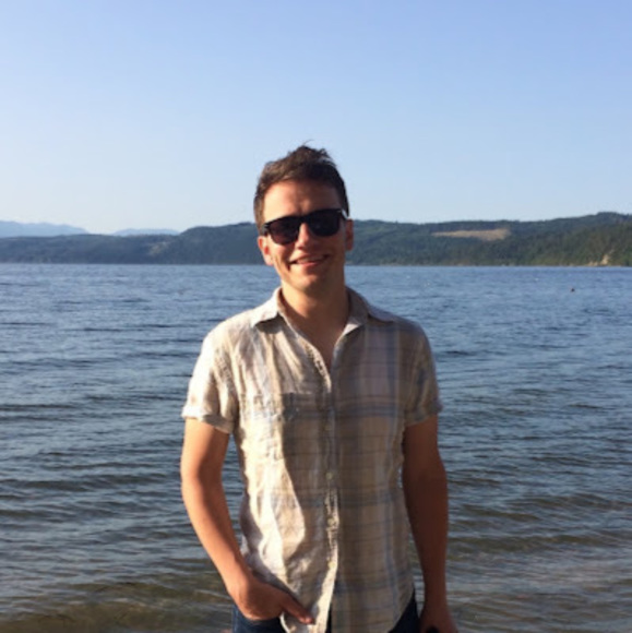 Profile Picture of Andrew Maxwell (@andrewpmaxwell) on Poshmark