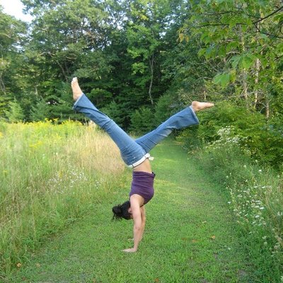 Profile Picture of MelRussoNYC (@YogaHigh) on Twitter