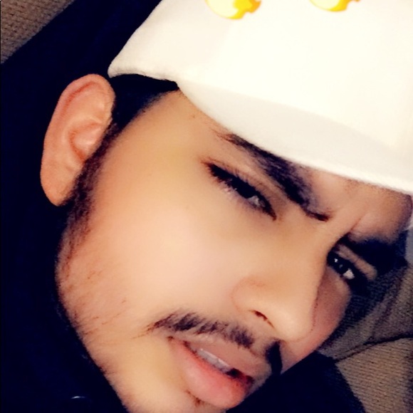 Profile Picture of Jesse Rodriguez (@jesse230023) on Poshmark