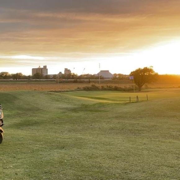 Profile Picture of Steven Uribe (@stevenuribe0669) on Poshmark