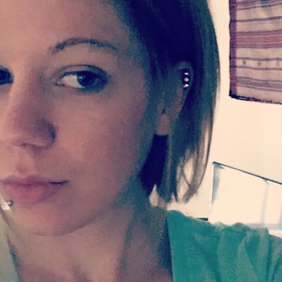 Profile Picture of Lizzzz (@liz_zulch) on Twitter