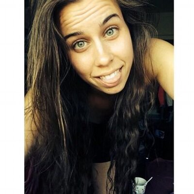 Profile Picture of ChristinasTongueFan (@chris_tongue_) on Twitter