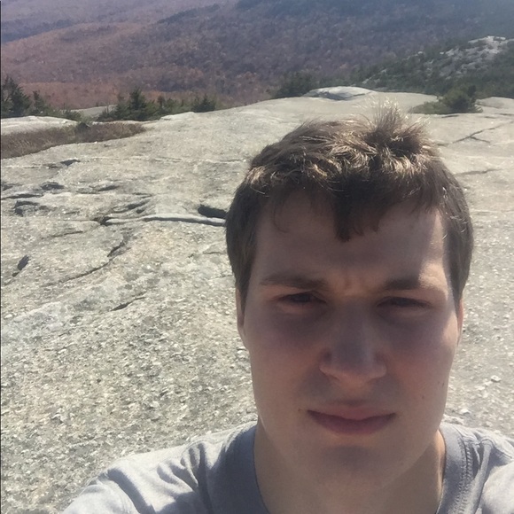 Profile Picture of Kyle Halloran (@kh1722) on Poshmark