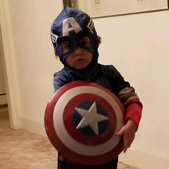 Profile Picture of Ivanna Walsh (@ivanna1018) on Poshmark