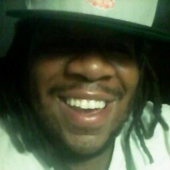 Profile Picture of Damon Thomas (@damonthomas499) on Poshmark
