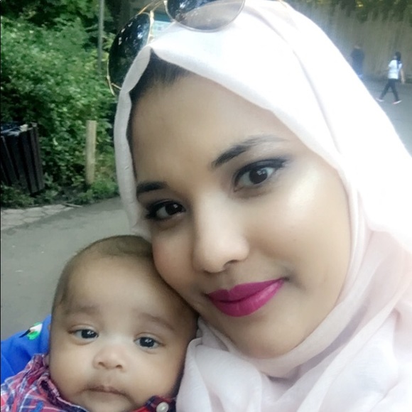 Profile Picture of Fahima Chowdhury (@fahi2187) on Poshmark