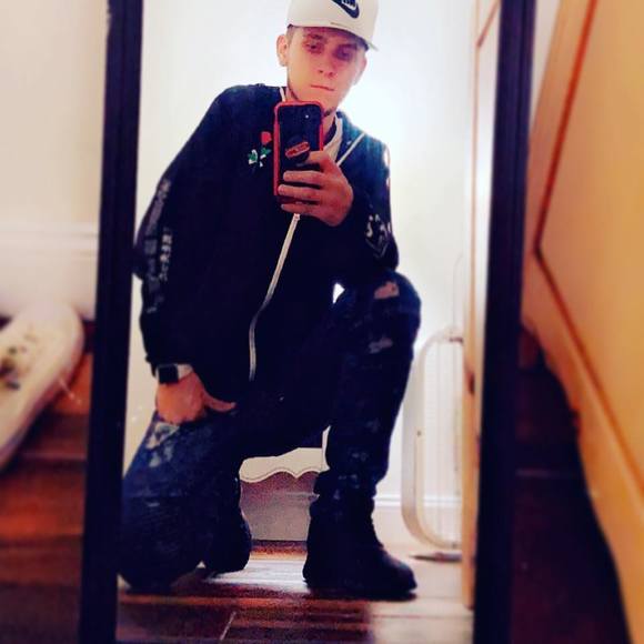 Profile Picture of Ryan Patton (@ryanpatton19) on Poshmark