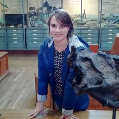 Profile Picture of Ninon ROBIN (@NinonLS) on Twitter