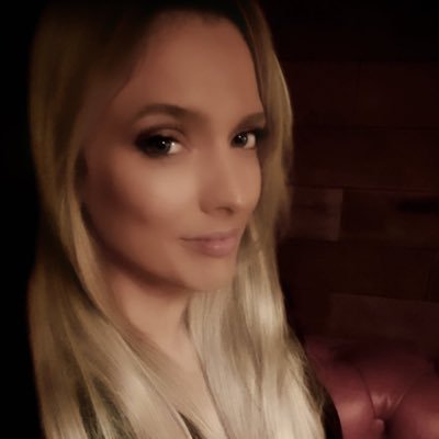 Profile Picture of Charlotte Johnston 🇪🇺 (@CJohnston1903) on Twitter