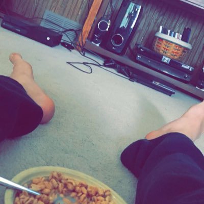 Profile Picture of Sam Kinney (@starklightning8) on Twitter