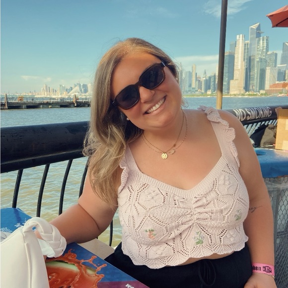 Profile Picture of Alyssa Stockinger (@alyssastock) on Poshmark