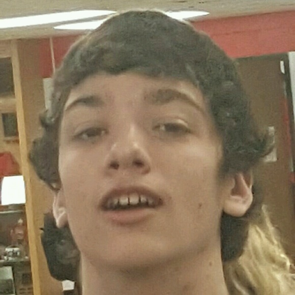 Mytchell Gilbaugh - Poshmark Profile Picture of Mytchell Gilbaugh (@mytchell) on Poshmark