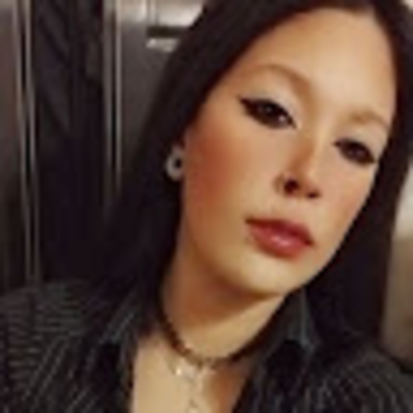 Profile Picture of Juliette Rodriguez (@moscaespanola97) on Poshmark