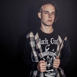 Profile Picture of Jon Griswold (@jonrevenge) on Twitter