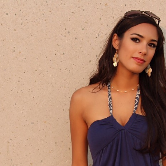 Profile Picture of Olivia Blazas (@oliviab9797) on Poshmark