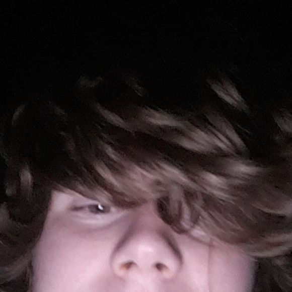Profile Picture of Zach Heinle (@zachheinle) on Poshmark