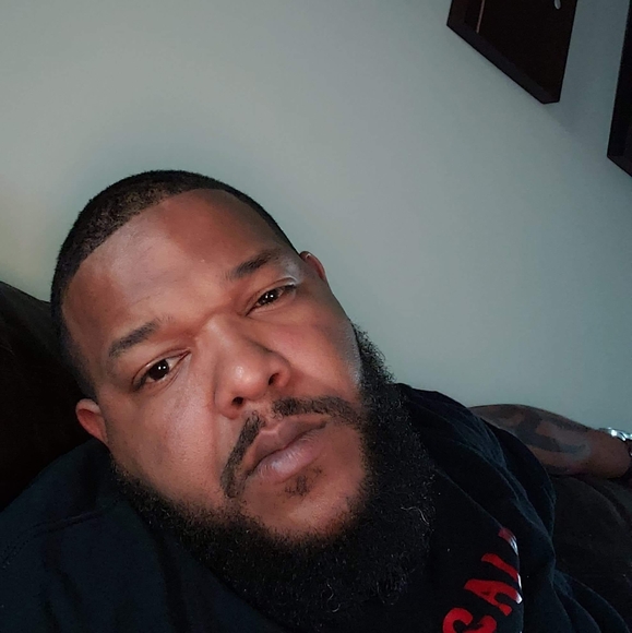 Profile Picture of Eric Blackshear (@eblack167) on Poshmark