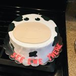 Profile Picture of Ella Schultz (@cakescakescakes21) on Instagram