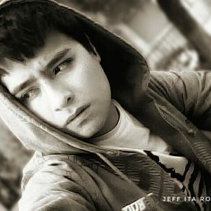 Profile Picture of Jeff Art Roller (@roller_art) on Twitter
