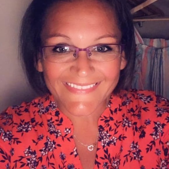 Kimberly Mclarney - Poshmark Profile Picture of Kimberly Mclarney (@kmclarney33) on Poshmark