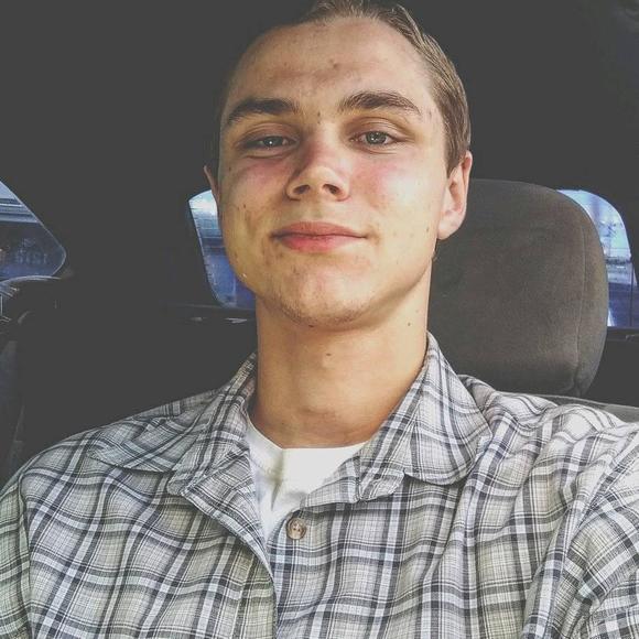 Profile Picture of Jordan Twidwell (@jordantwidwell) on Poshmark