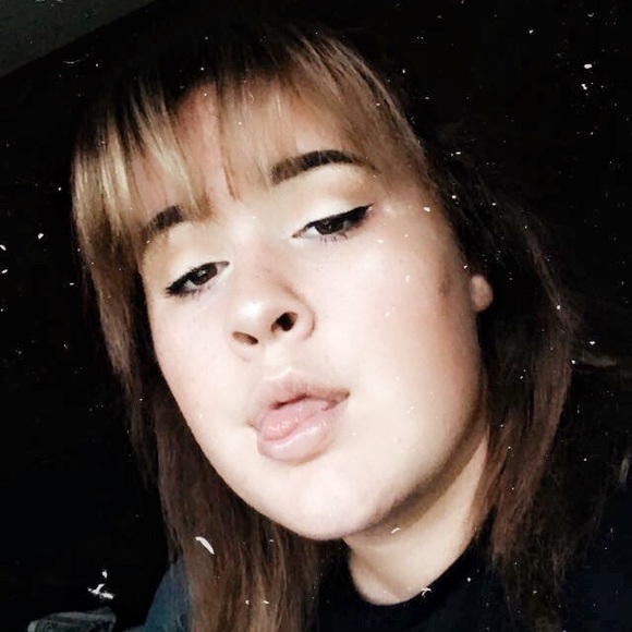 Profile Picture of Michele Abbarno (@micabbarno353) on Poshmark