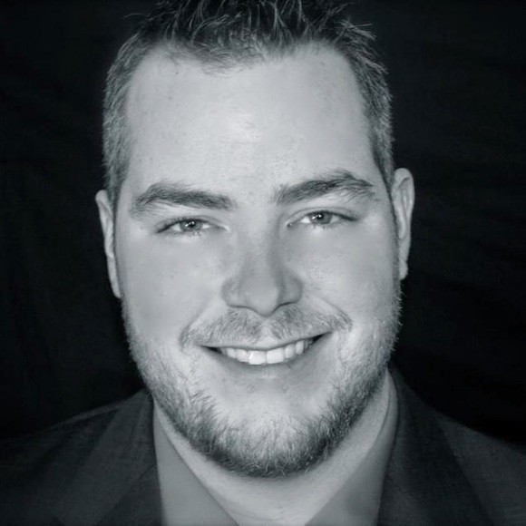 Profile Picture of Eric Hazenson (@hazenson) on Poshmark