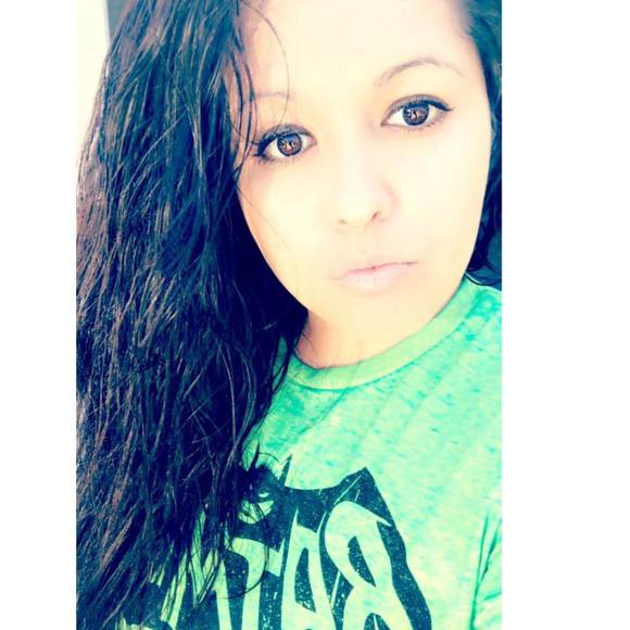Profile Picture of Dee Ramirez (@deeramirez79) on Poshmark