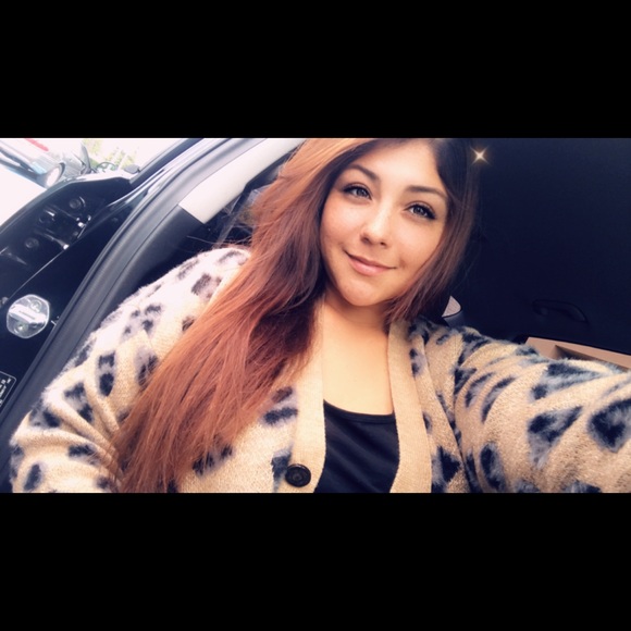 Profile Picture of Ashley Breceda (@breceda_a) on Poshmark